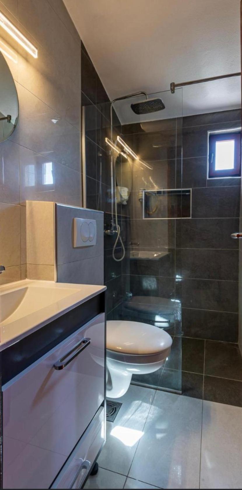 Hotel Garni Ideal Podgorica Exterior photo